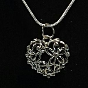 Heart Daisy Flowers Pendant on 18" Sterling Chain
